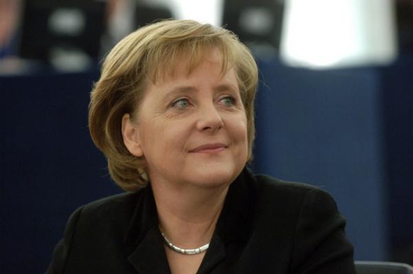 Ангела Меркель требует провести независимое расследование падения Боинга